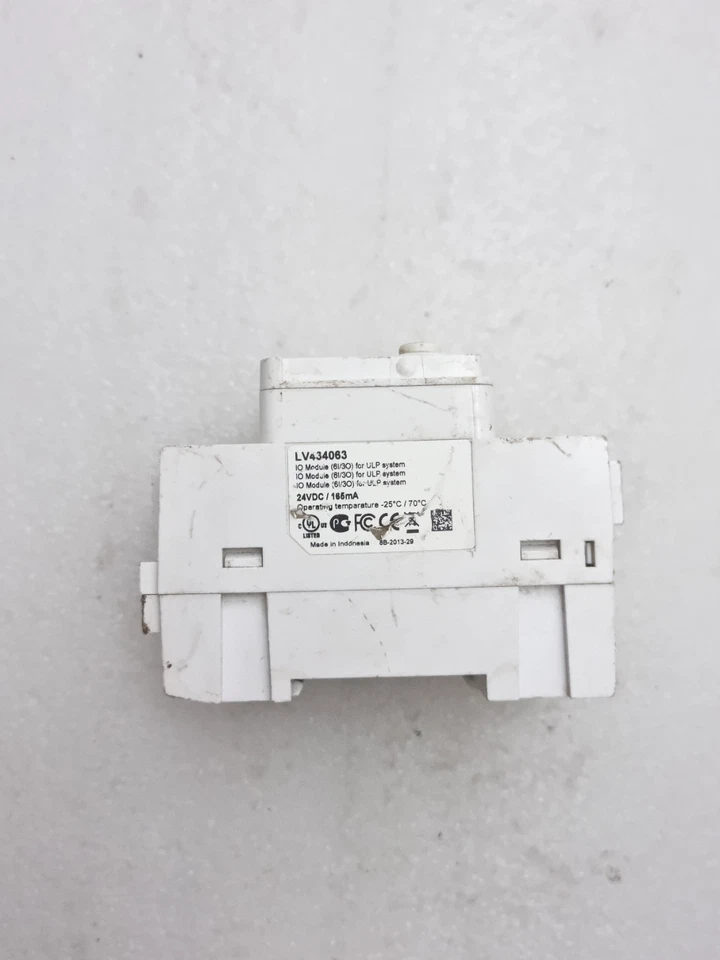 Schneider LV434063 IO Module 24Vdc 165mA LV434063